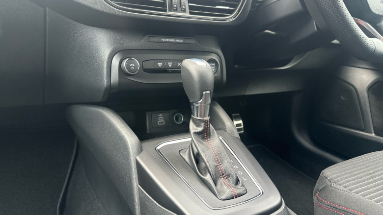 Ford Focus 1.0 EcoBoost Hybrid mHEV 155 ST-Line 5dr Auto Petrol Hatchback